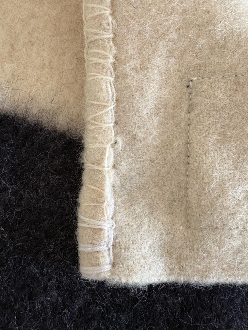 Vintage MCM Trapper Hudson’s Bay 4 Point Wool Blanket Made in England FULL SIZE - Picture 8 of 8